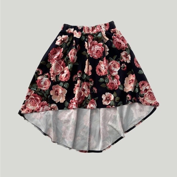 Floral asymmetrical skirt - Picture 3 of 9